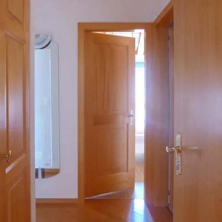 Lägenhet Les Vignettes 42 By Interhome Crans-Montana